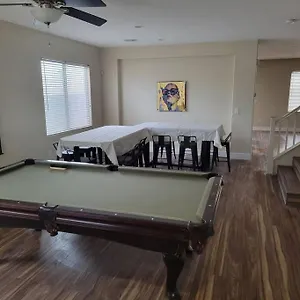 5 Bed- Strip 8mil, Dwntown 4.5mi Las Vegas