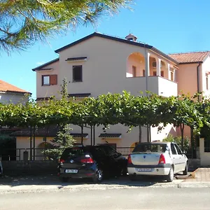Neda - South Apartman Poreč