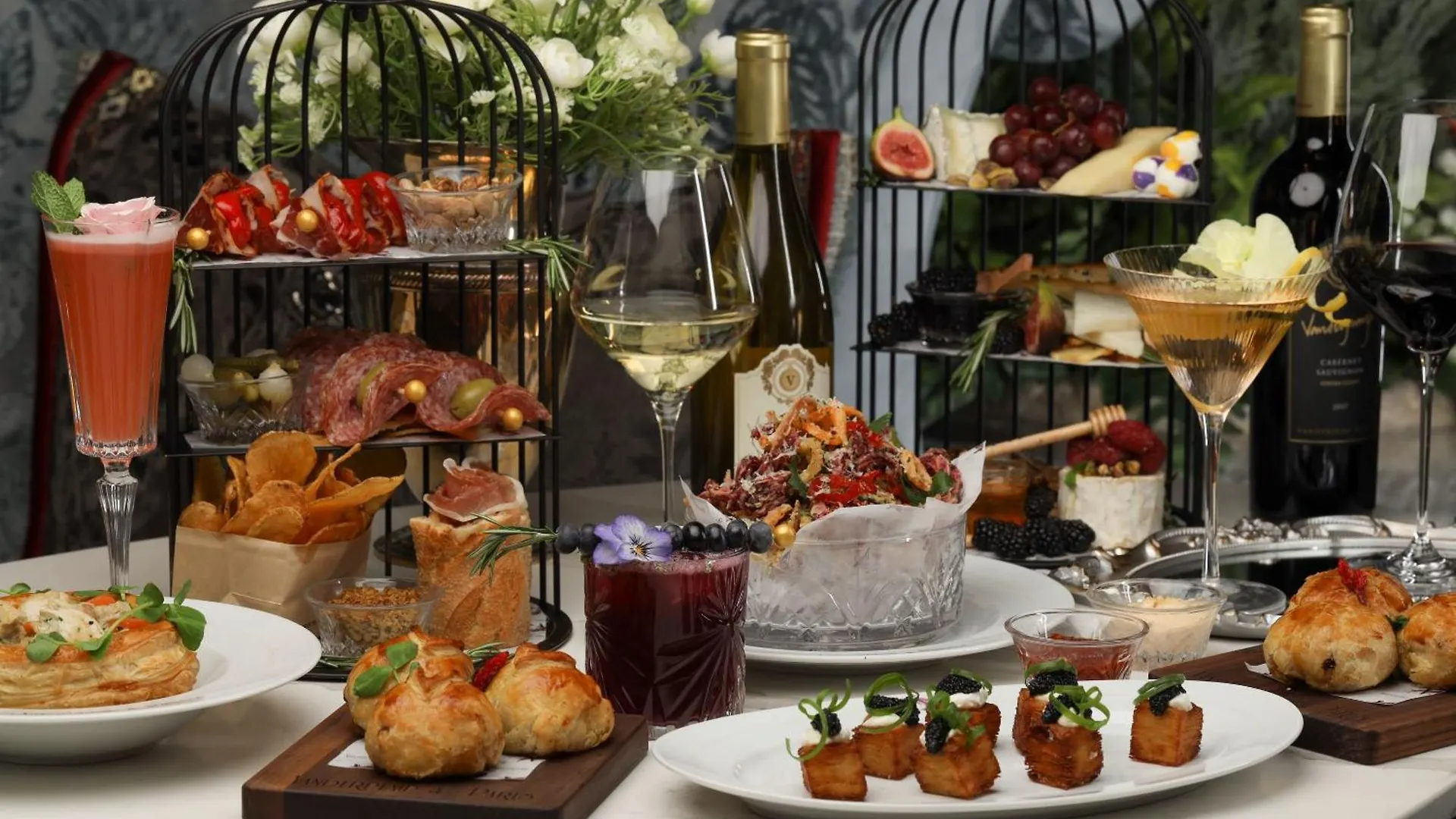 Paris Las Vegas Hotel & Casino (Adults Only)